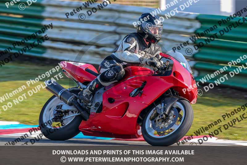 PJM Wedding Photography;enduro digital images;event digital images;eventdigitalimages;mallory park;mallory park photographs;mallory park trackday;mallory park trackday photographs;no limits trackdays;peter wileman photography;racing digital images;trackday digital images;trackday photos